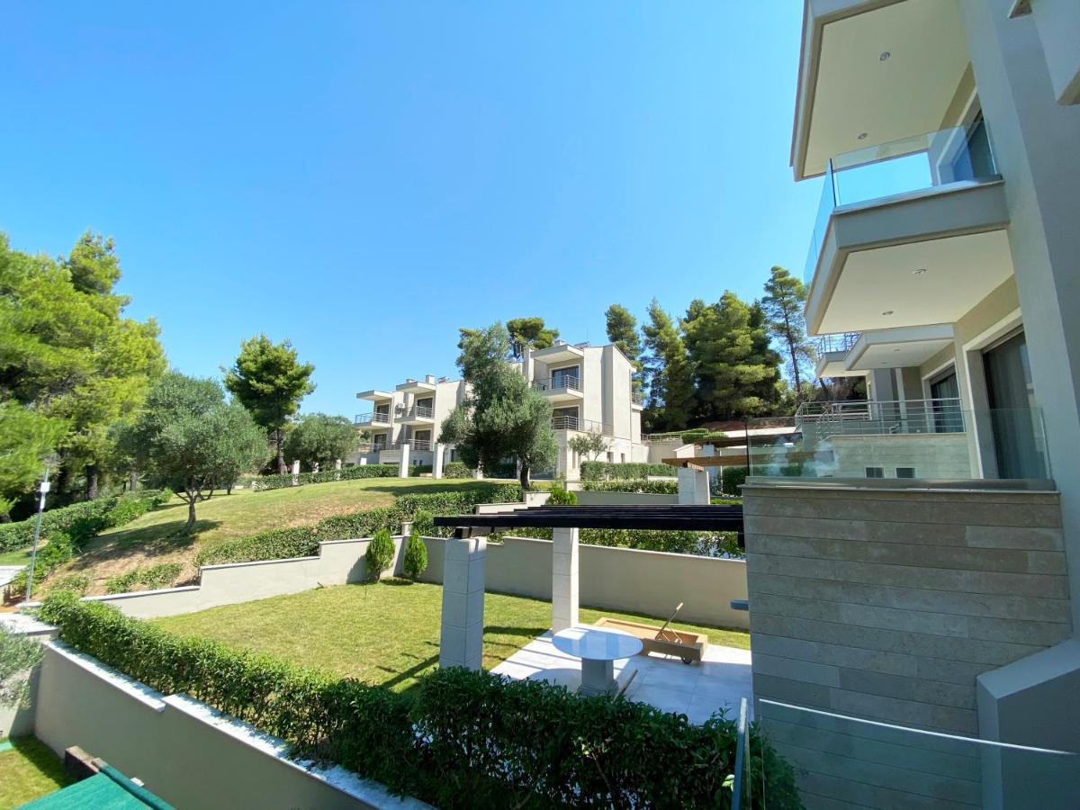 Niovi Villas Никити Екстериор снимка