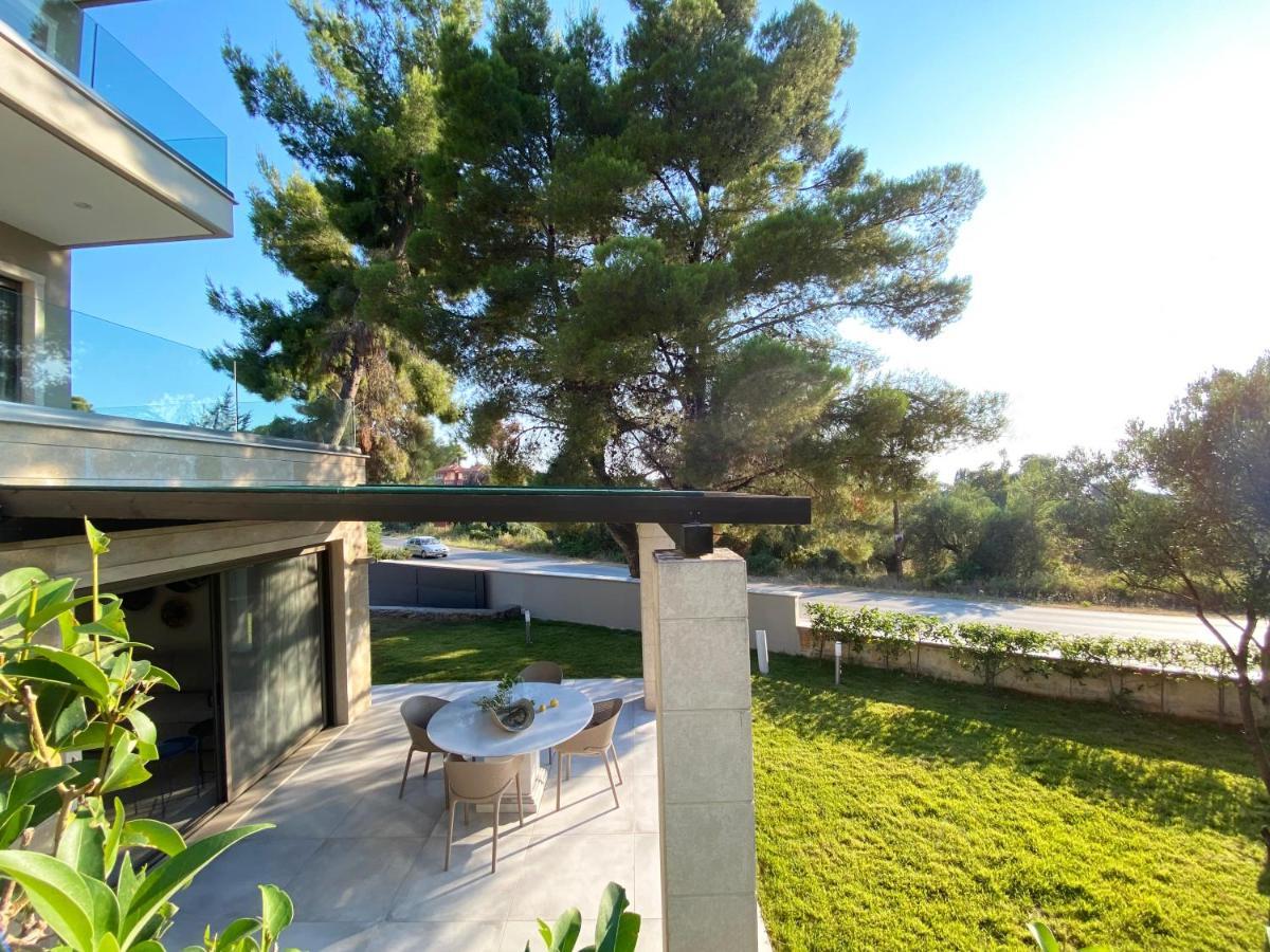 Niovi Villas Никити Екстериор снимка