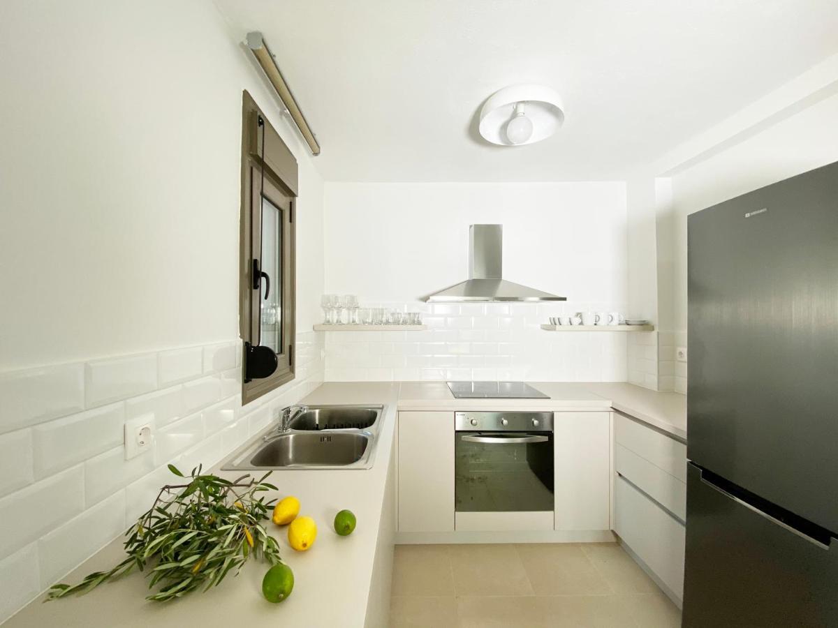 Niovi Villas Никити Екстериор снимка